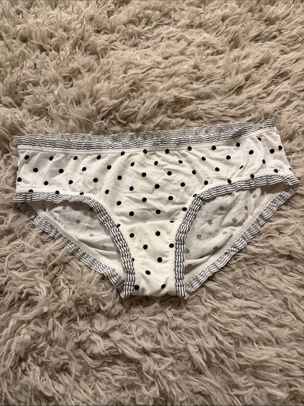 NWT Victoria’s Secret Small Polka Dot Ruffle Vintage Rare Hiphugger Panties